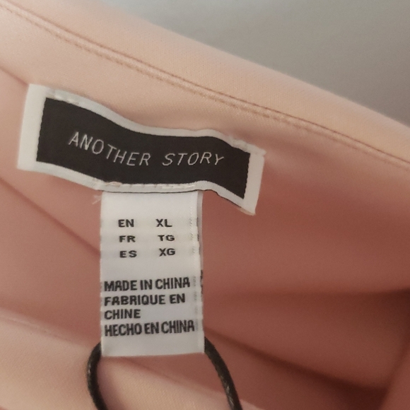 Dress - Picture 2 of 4